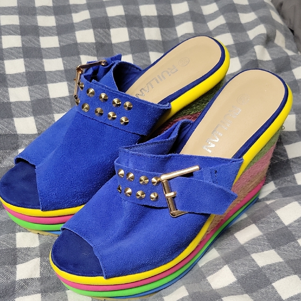 Wedge Sandals with Rainbow Sole